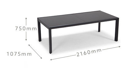 Table et chaise pour 12 personnes par AJUNION in Garden