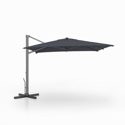Un parapluie en aluminium de 10 pieds pour terrasses de luxe.
