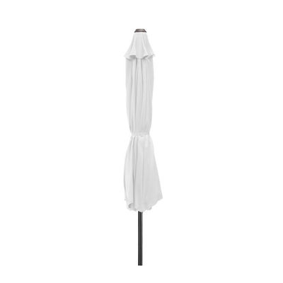 Un parapluie de 9 pieds pour le café et le patio dans un style moderne
