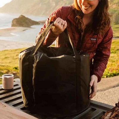 Poêle à bois en acier inoxydable pour le camping et la randonnée en plein air dans un style moderne