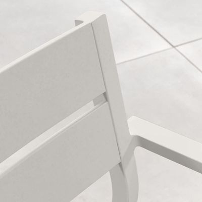 Ensemble de table et de chaises métalliques pour les installations de loisirs