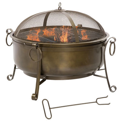 Grille et couvercle au barbecue au charbon
