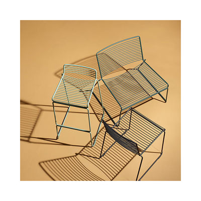 Chaise de jardin à cadre en acier Design coloré et minimaliste pour l'extérieur intérieur par AJUNION