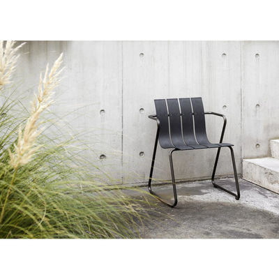 Chaise de jardin en acier métallique avec un design minimaliste Chaise en bois plastique par AJUNION
