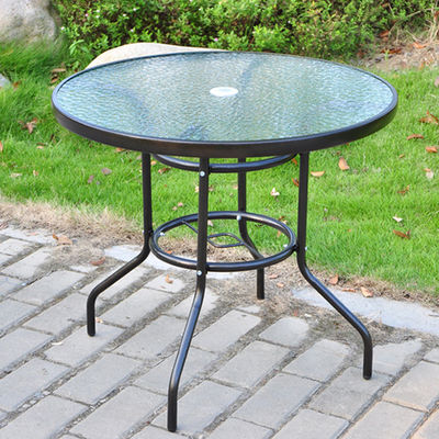Ensemble de jardin en extérieur en aluminium avec table à manger en verre rond et chaises Teslin