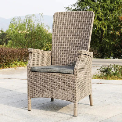 Chaise de jardin pour meubles d'extérieur en plastique à dos haut Café Dining Arm Chair in Patio