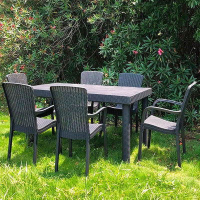 Séjour en plein air fauteuil en plastique empilable à dos haut pour villa patio jardin café salle à manger