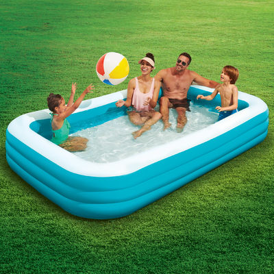 Le plaisir en famille est garanti avec une piscine gonflable de 10 pieds et 2 dossiers à air coussiné.