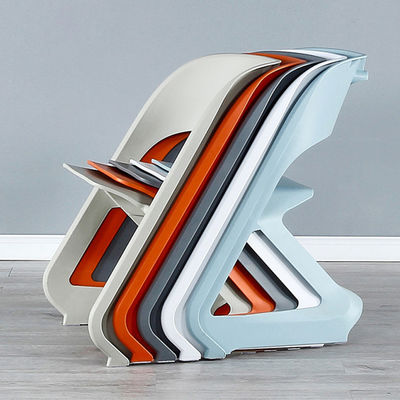 Chaises de café en plastique empilées modernes simples pour le balcon de loisirs extérieur Nordic Morden