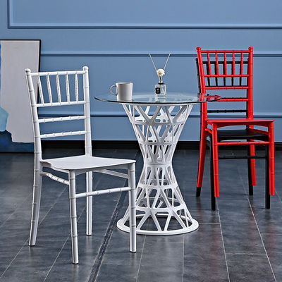 Hôtel Outdoor Résine empilable Napoléon Tiffany Chiavari Chaise à manger avec logo personnalisé