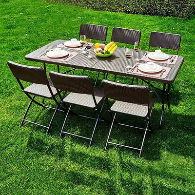 Table de banquet en extérieur pliable mobilier de camping portable avec un design en rotin imité