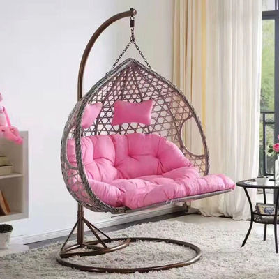 Balcon extérieur, cour, jardin, patio, fauteuil pivotant en rotin avec support