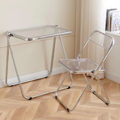 Tableau et chaise de jardin extérieur