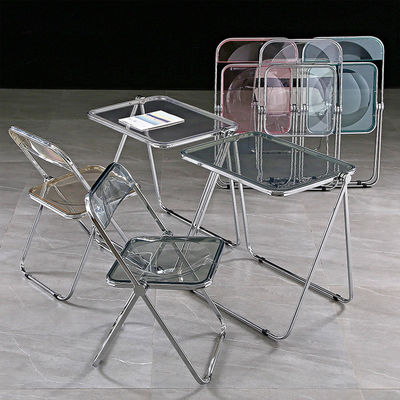Tableau et chaise de jardin extérieur