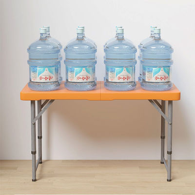Table pliante réglable en métal plastique HDPE portable pour hôtel, restaurant et banquet