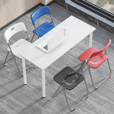 Immeuble de bureaux Chaise de salle à manger en plastique pliable empilable 40*40*78cm pour les banquets