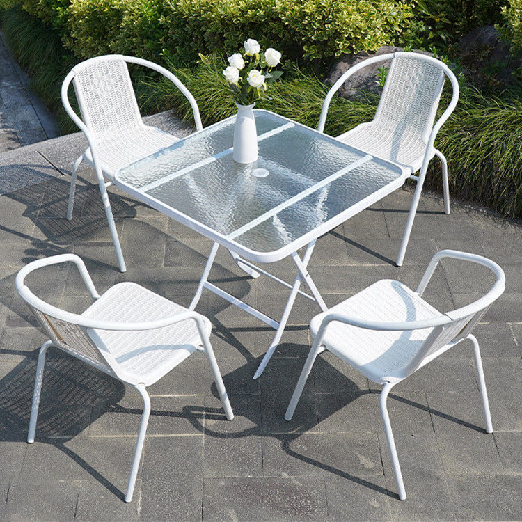 Restaurant en plein air Balcon Café Patio Set de jardin Chaise en rotin et petite table carrée blanche