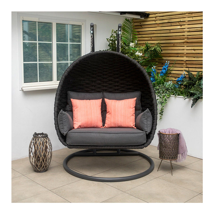 80 kg Capacité de chargement Chaise swing à œufs à double siège en rotin PE pour meubles extérieurs de luxe