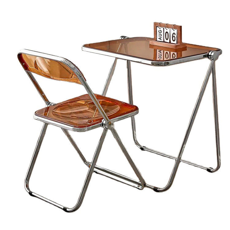 Tableau et chaise de jardin extérieur